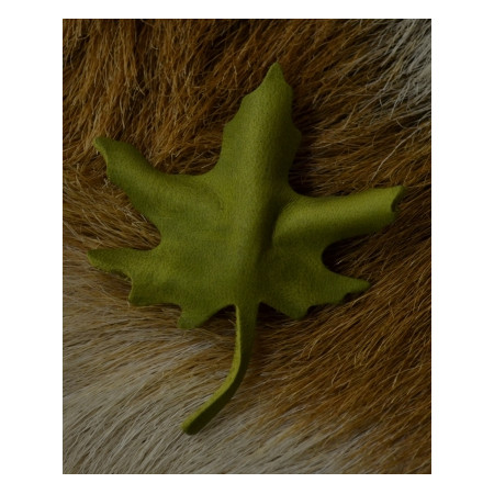 Broche hoja
