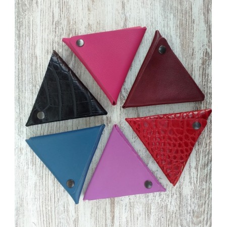 Monedero cuero triangular