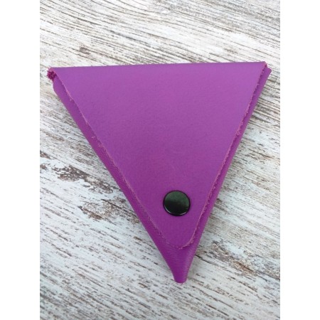 Monedero cuero triangular