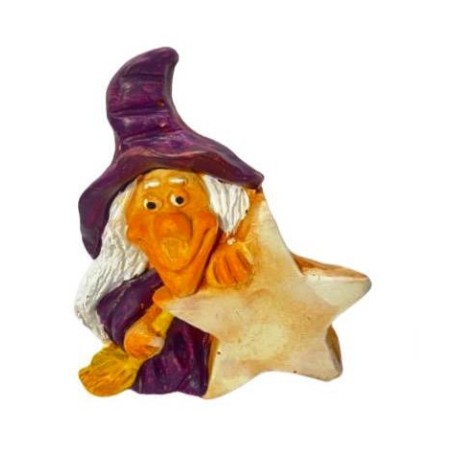 Bruja de cerámica artesanal con estrella hecha a mano en España