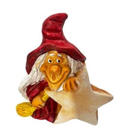 Bruja de cerámica artesanal con estrella hecha a mano en España