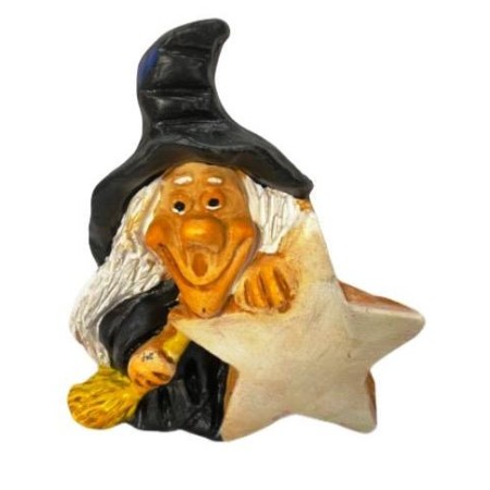 Bruja de cerámica artesanal con estrella hecha a mano en España