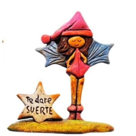 Hada de cerámica artesanal pintada a mano en España