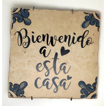Baldosa de cerámica decorativa con frases y monumentos de Ayllón