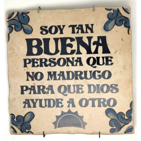 Baldosa de cerámica decorativa con frases y monumentos de Ayllón