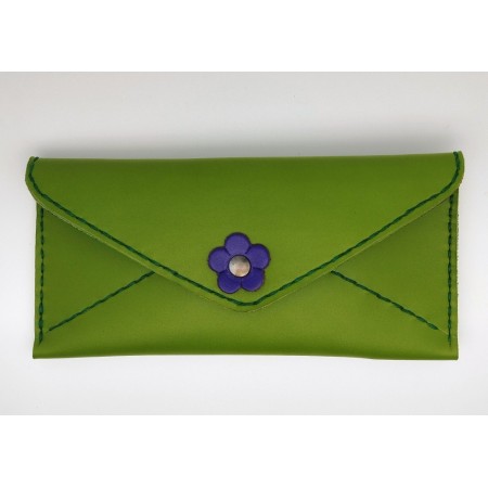 Cartera de cuero artesanal hecha a mano en España con billetero y monedero