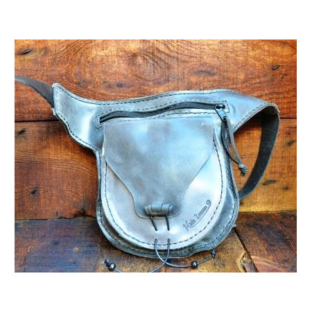 Riñonera cuero Abay