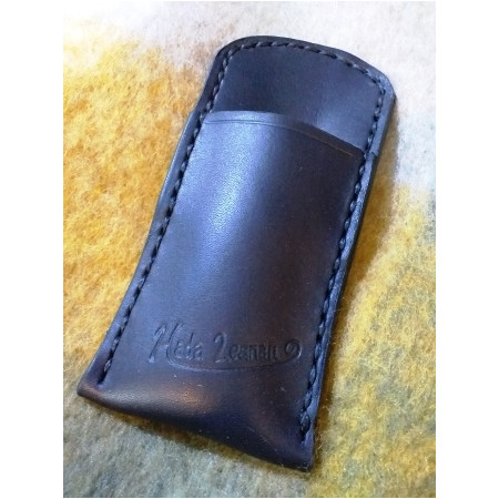 Funda cuero abrebotellas