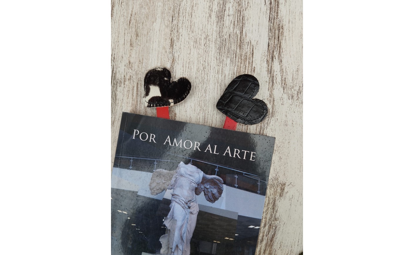 Marcapáginas De Cuero Con Corazón Hecho A Mano – Punto De Libro Original